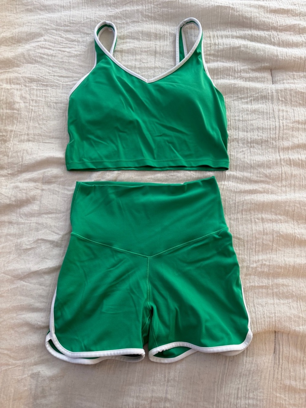 Aerie Green Two-Piece Active Biker Short Set with White Trim Size Medium